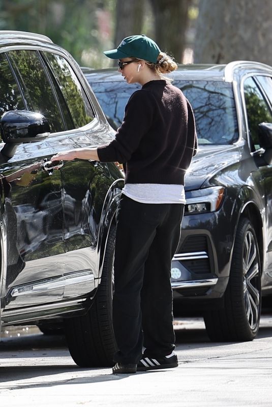 JENNIFER LAWRENCE Out and About in Los Angeles 02/23/2024