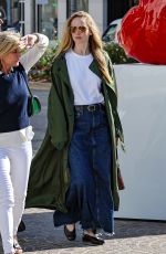 JENNIFER LAWRENCE Out for Lunch with Her Parents at Grill on the Alley in Beverly Hills 02/15/2024