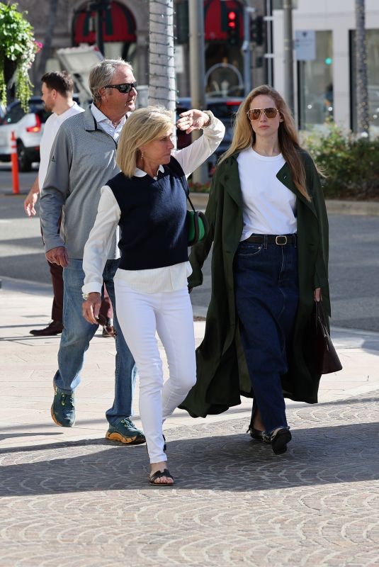 JENNIFER LAWRENCE Out for Lunch with Her Parents at Grill on the Alley in Beverly Hills 02/15/2024