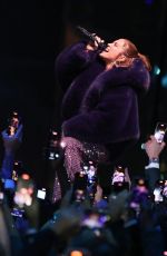 JENNIFER LOPEZ Performs at One&Only One Za