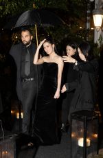 JISOO Arrives at Cartier 100th Anniversary Dinner in Paris 02/07/2024