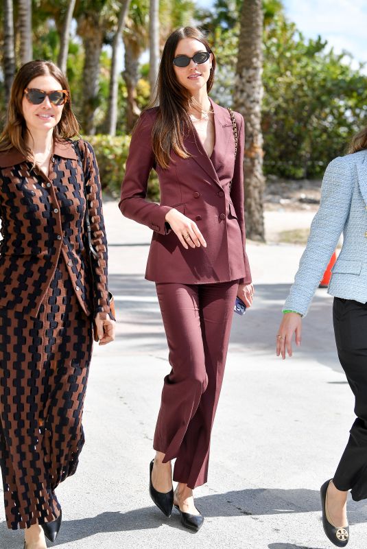 KARLIE KLOSS Arrives at a Chase Event in Miami Beach 02/02/2024