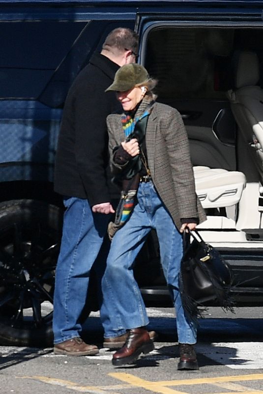 KATE CAPSHAW Catches a Helicopter Flight Out of New York 02/25/2024
