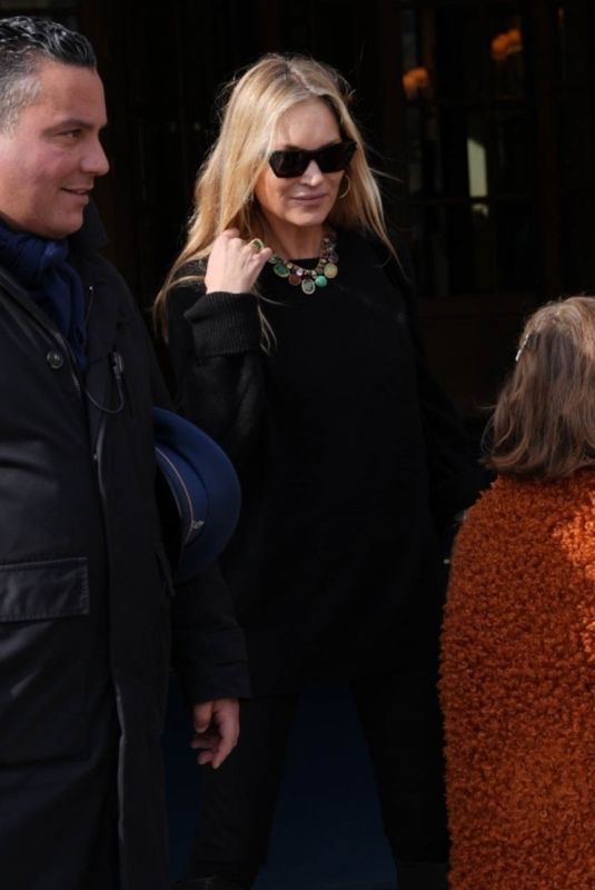 KATE MOSS Out at Fashion Week in Paris 02/28/2024
