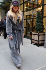 KATHRYN NEWTON Meeting Fans Outside Her Hotel in New York 02/01/2024