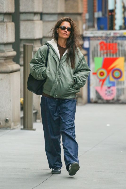 KATIE HOLMES Out and About in New York 02/27/2024