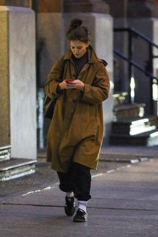 KATIE HOLMES Out in New York 02/02/2024