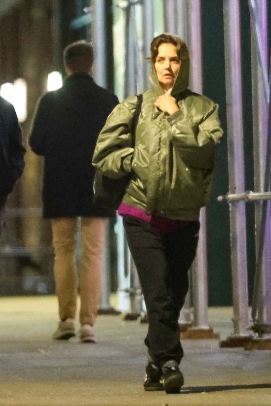 KATIE HOLMES Out Solo on Valentine