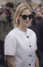 KELLY RUTHERFORD Arrives at Dior Show at Paris Fashion Week 02/27/2024