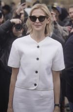 KELLY RUTHERFORD Arrives at Dior Show at Paris Fashion Week 02/27/2024