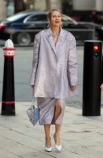 KELLY RUTHERFORD Arrives at Guildhall in London 02/16/2024