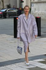 KELLY RUTHERFORD Arrives at Guildhall in London 02/16/2024
