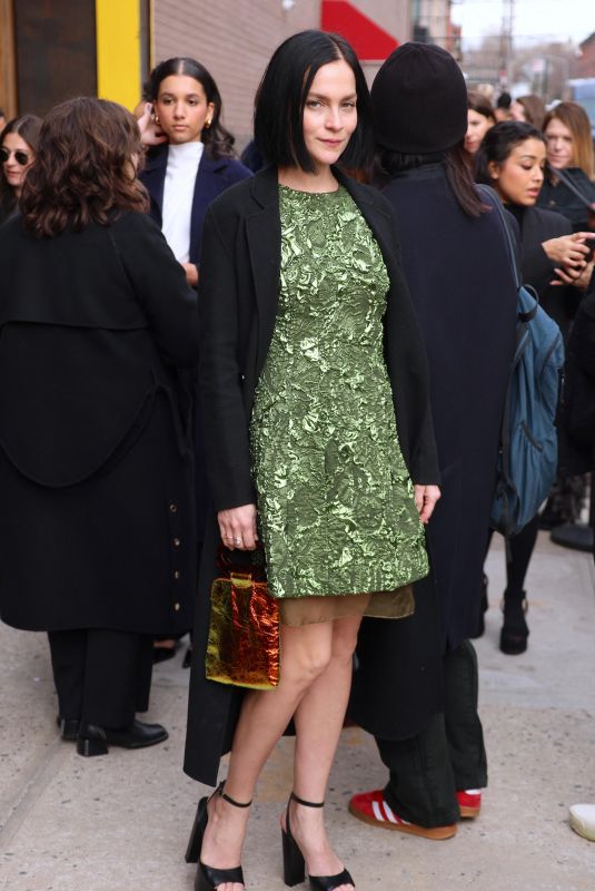 LEIGH LEZARK Arrives at Jason Wu Show at New York Fashion Week 02/11/2024
