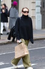 LENI KLUM Out Shopping in New York 02/02/2024