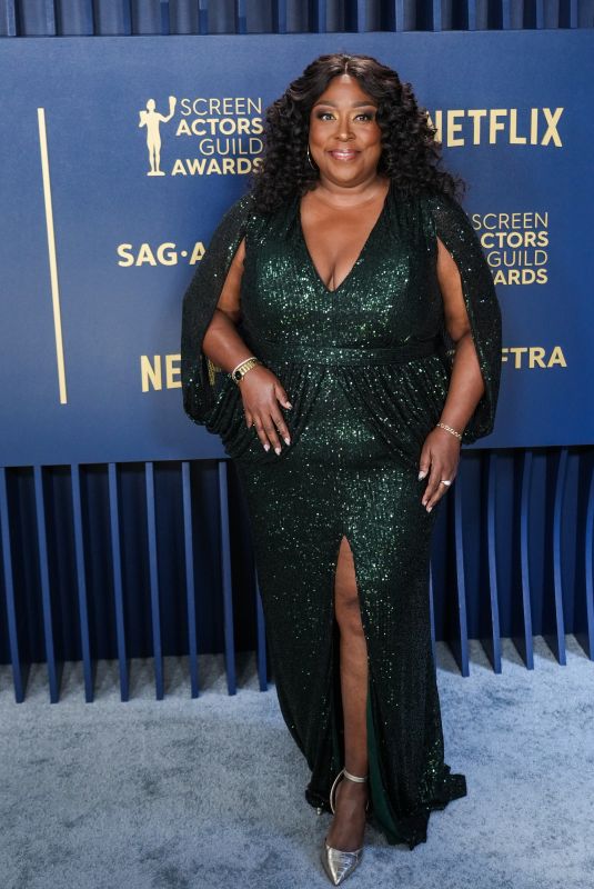 LONI LOVE at 30th Annual Screen Actors Guild Awards in Los Angeles 02/24/2024