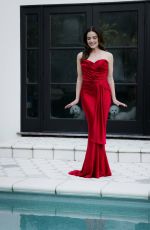 LUCY HALE - People