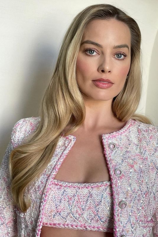 MARGOT ROBBIE - Oscar Nominees Luncheon Photoshoot, February 2024