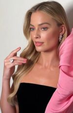 MARGOT ROBBIE - SAG aAwards Photoshoots, February 2024