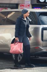 NICOLE MURPHY Heading to a Hair Salon 02/13/2024