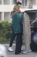 NICOLE YOUNG Filming Selling Sunset Managing Wardrobe and Flowers in Holywood 02/01/2024
