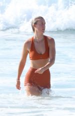 OLIVIA PHYLAND Out Exercising at Bondi Beach 02/11/2024