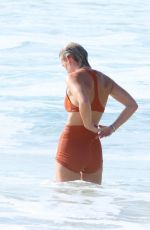 OLIVIA PHYLAND Out Exercising at Bondi Beach 02/11/2024