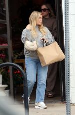 Pregnant HILARY DUFF Out for Breakfast at Joan