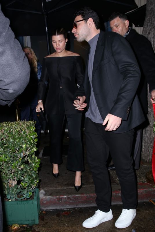 Pregnant SOFIA RICHIE and Elliot Grainge Leaves Warner Bros Music Pre-Grammy Party in Los Angeles 02/01/2024