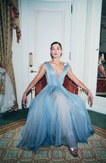 ROSAMUND PIKE - Backstage at BAFTA