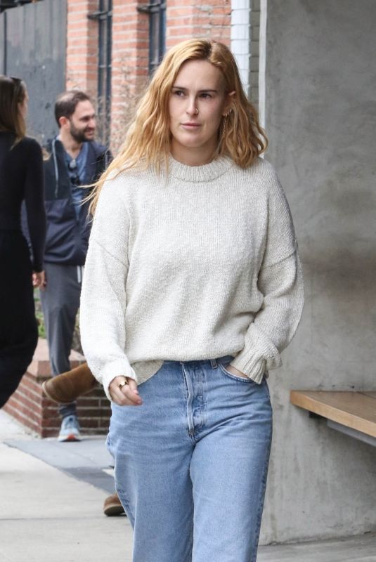 RUMER WILLIS at Alfred’s Coffee in Studio City 02/24/2024