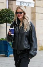 SAMARA WEAVING And Jimmy Warden Out for Coffee in Paris 02/27/2024