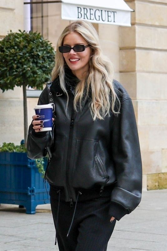 SAMARA WEAVING Arrives at Ritz Hotel in Place Vendome in Paris 02/27/2024