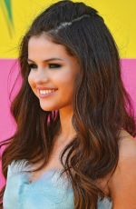SELENA GOMEZ - The Ultimate Fan