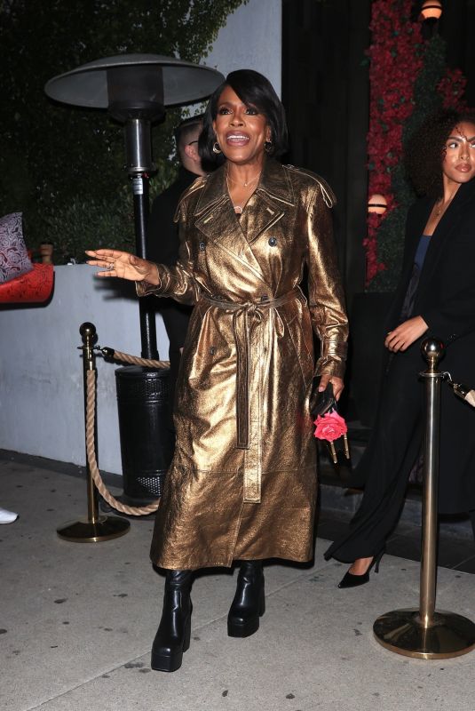 SHERYL LEE RALPH Leaves Netflix Party at Catch Steak in Los Angeles 02/22/2024