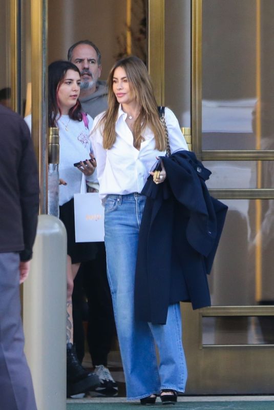SSOFIA VERGARA Heading to a Meeting at Wardrobe Hotel in Beverly Hills 02/13/2024