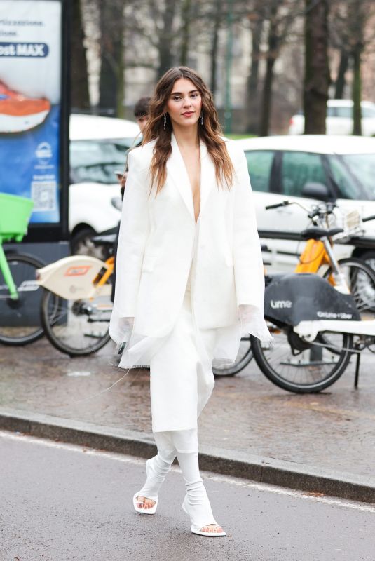 STEFANIE GIESINGER Arrives at Sportmax Fashion Show at Milan Fashion Week 02/23/2024