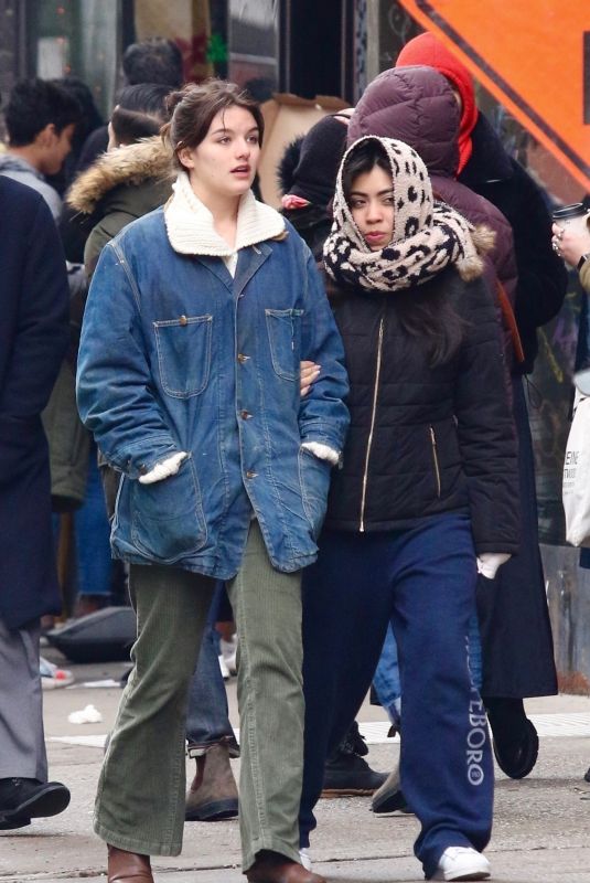 SURI CRUISE Oout with a Friend in New York 02/17/2024