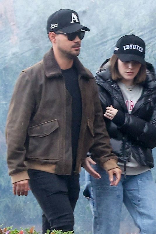 TAYLOR DOME and Taylor Lautner Leaves CVS Pharmacy in Malibu 02/21/2024