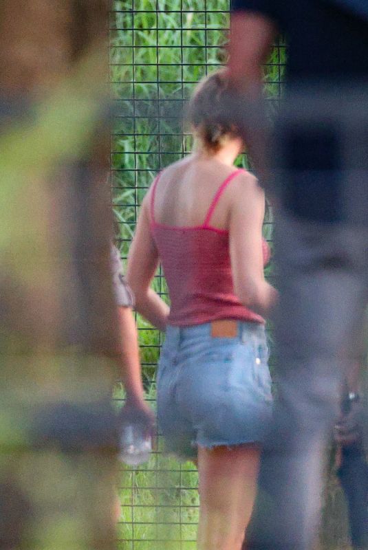 TAYLOR SWIFT Out at Sydney Zoo in Sydney 02/22/2024
