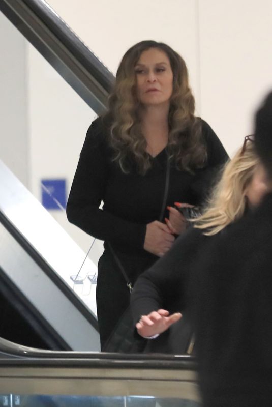 TINA KNOWLES Arrives at LAX Airport in Los Angeles 02/08/2024