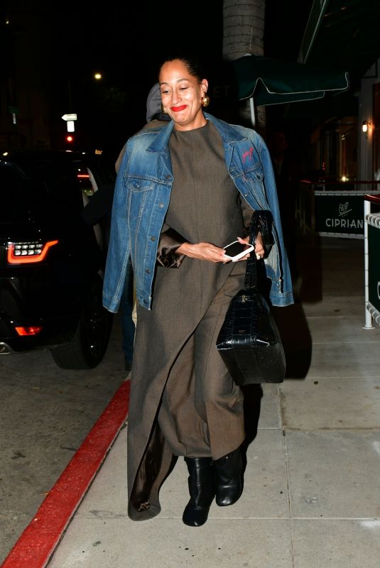 TRACEE ELLIS ROSS Leaves Cipriani Restaurant in Beverly Hills 02/08/2024