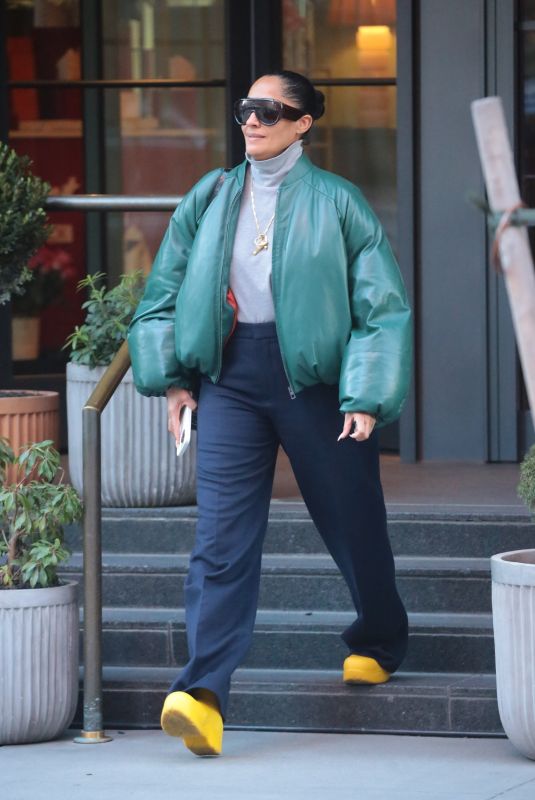 TRACEE ELLIS ROSS Leaves Her Hotel in New York 02/05/2024