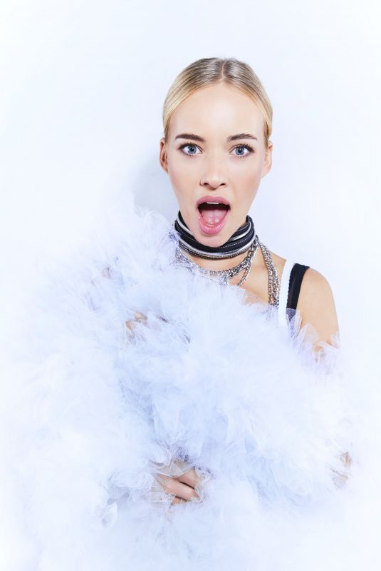 VALERIE HUBER for The Red Bulletin, Februar 2024