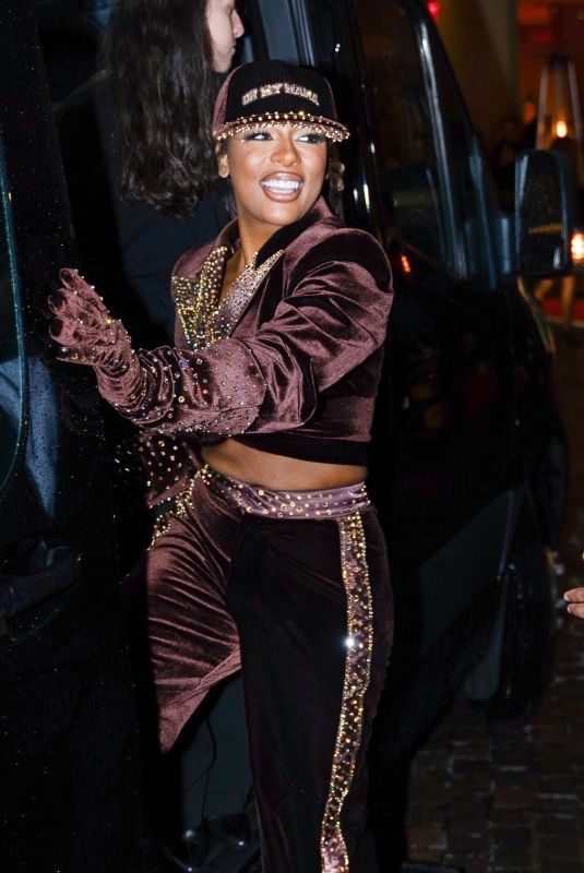 VICTORIA MONET Arrives at Pre-GRAMMY Gala & GRAMMY Salute in Beverly Hills 02/03/2024