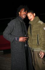 WILLOW SMITH and De