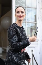 ABIGAIL SPENDER at Giambattista Valli Womenswear Fall/Winter 2024-2025 Show at Paris Fashion Week 03/01/2024