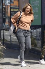 ALICIA SILVERSTONE Shopping at NCJWLA Council Thrift Shop in Los Angeles 03/09/2024
