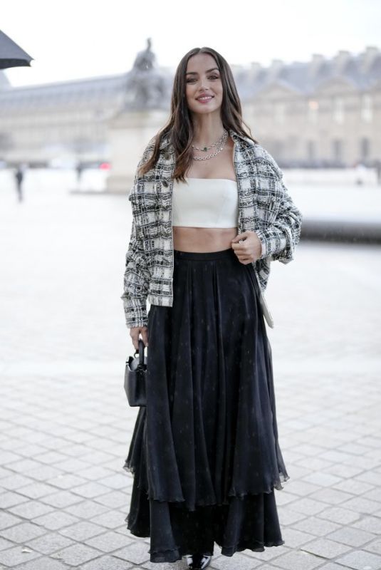 ANA DE ARMAS Arrives at Louis Vuitton Show at Paris Fashion Week 03/05/2024
