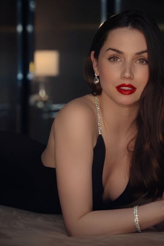 ANA DE ARMAS for Estee Lauder 2024