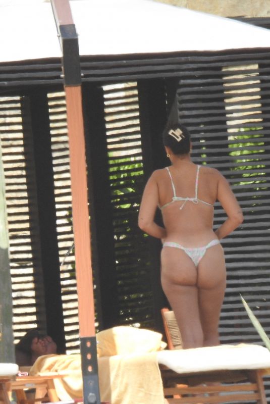 APRIL LOVE GEARY on Vacation in Mexico 03/23/2024